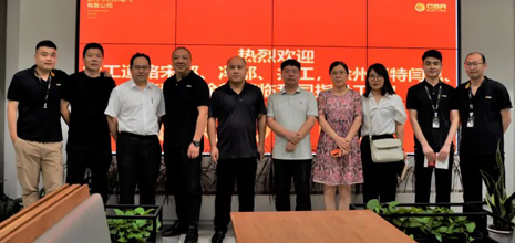 熱烈歡迎徐工道路、徐州派特的各位領導蒞臨我司指導工作