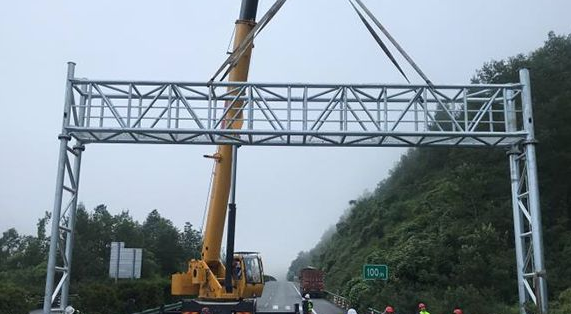 道路交通龍門架